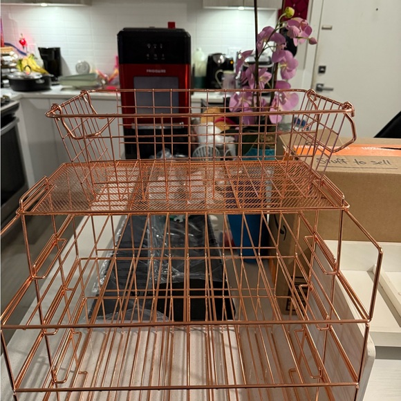 Copper Wire Storage Basket - Picture 3 of 3